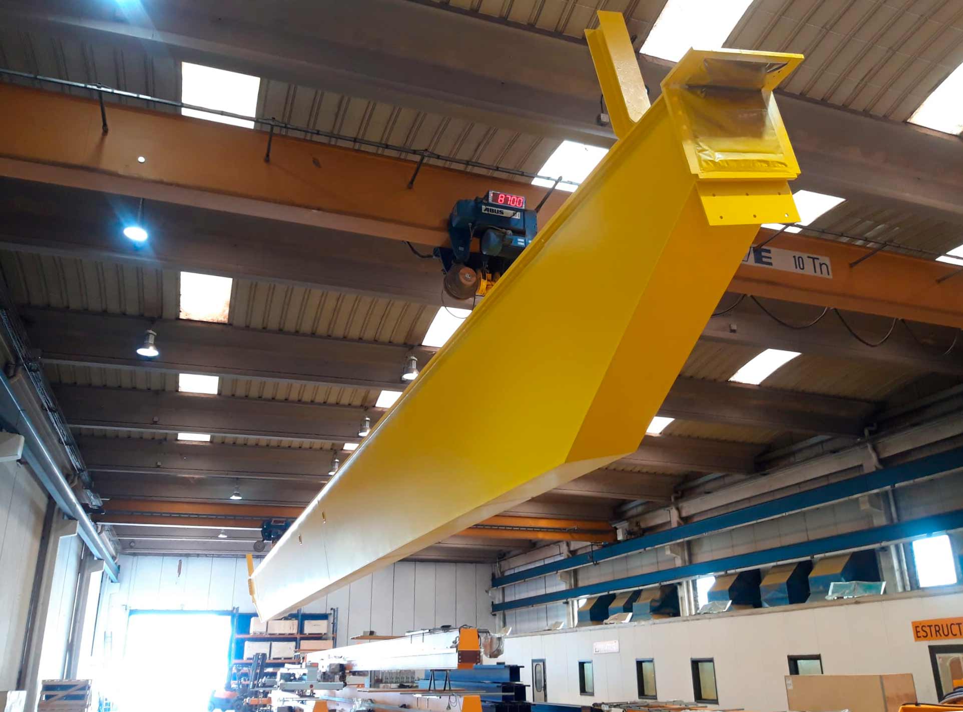 Single-girder overhead crane manufacture.